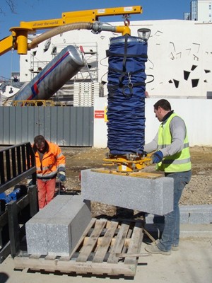 Installation of pre-fabricated curbs and vacuum technique